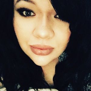 Meet your Posher, Olivea